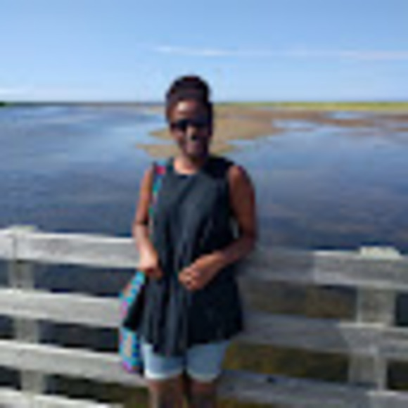 Meet your Posher, Adjoa - Picture 1 of 1